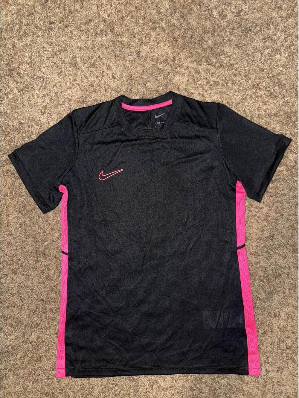 Nike Academy Women's Dri-FIT Soccer Top Sample